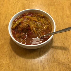 トマトスープと豚肉の巻かないロールキャベツ